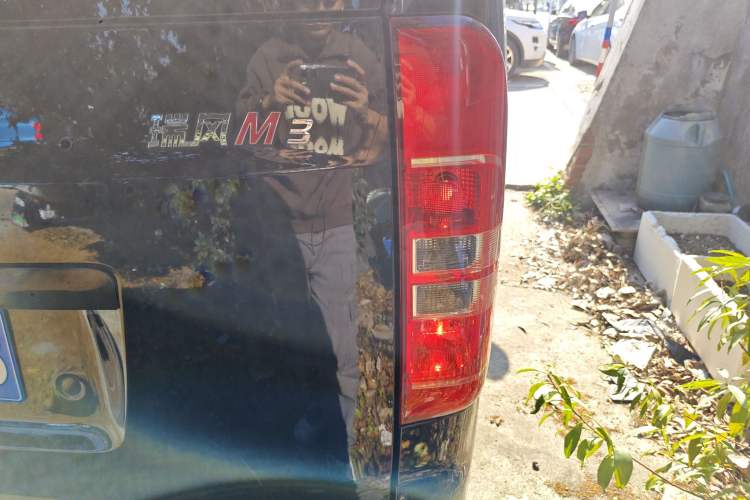 Used JAC Refine M3 2023 1.8L 7/8-Seater Comfort Edition