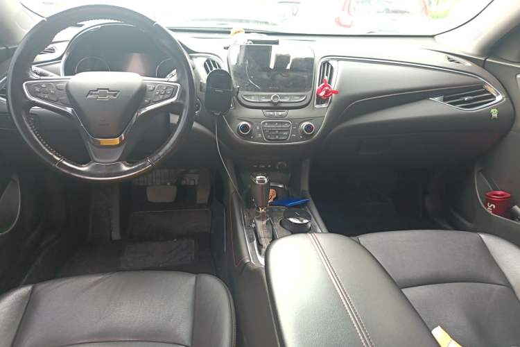 Used Chevrolet Malibu XL 2019 Redline 550T Automatic RuiLian Edition Center Console