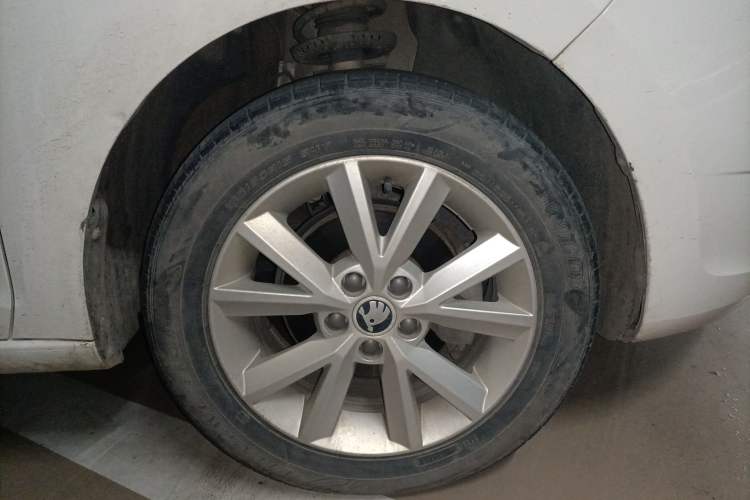 Used Skoda Rapid 2016 1.6L Manual Trend Edition
