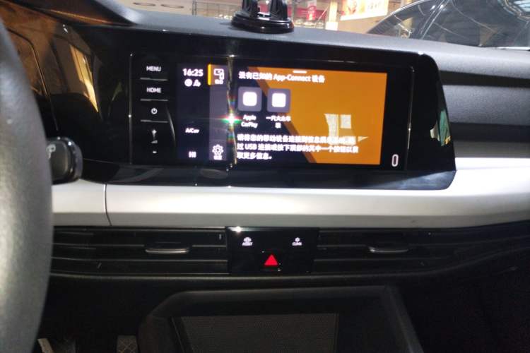 Used Volkswagen Golf 2023 200TSI DSG