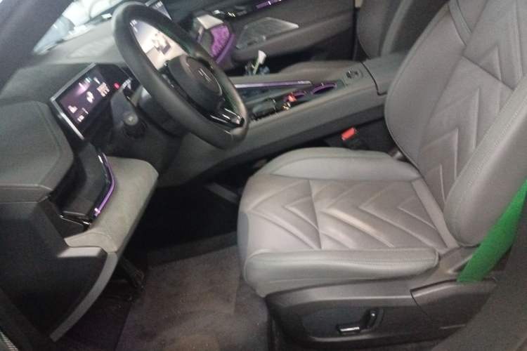 Used Zeekr 001 2022 Long-Range Dual-Motor WE Edition Left Front Seat