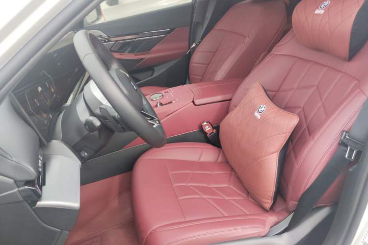 Used BMW 5 Series 2025 530Li Leading Model M Sport Package Left Front Seat