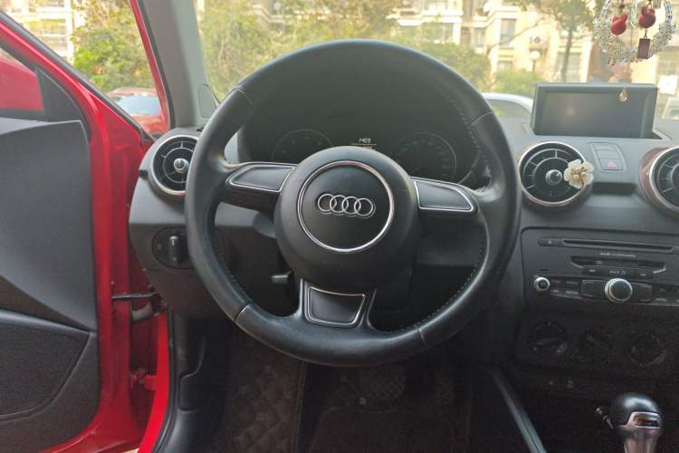 Used Audi A1 2014 30 TFSI Fashion Model Steering Wheel