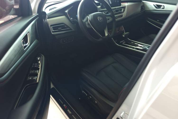 Used CHANGAN CS75 2020 280T Automatic Ya Zhi Model China VI Standard Left Front Seat