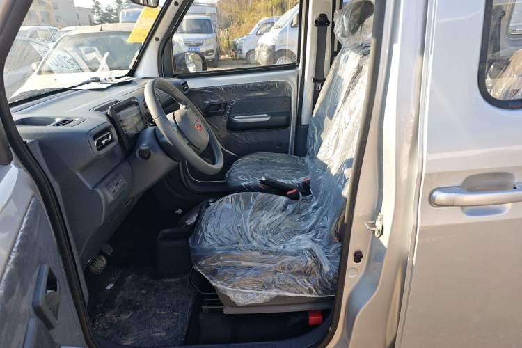 Used Wuling Zhiguang New Energy 2025 Standard Model Left Front Seat