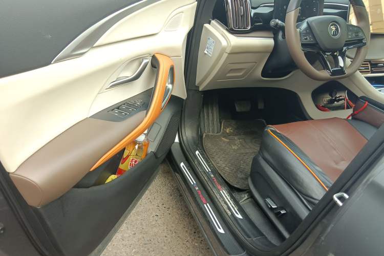 Used BYD Song Pro New Energy 2023 Champion Edition DM-i 71KM Beyond Model Driver Seat