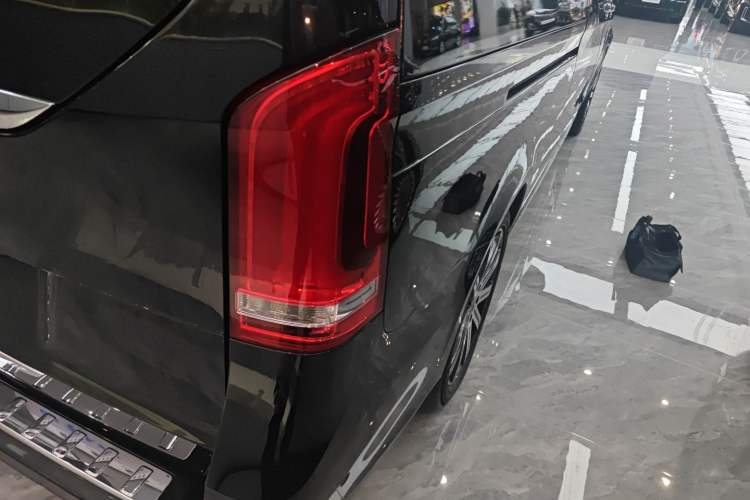 Used Mercedes-Benz V-Class 2021 V 260 L Long-wheelbase Luxury Edition