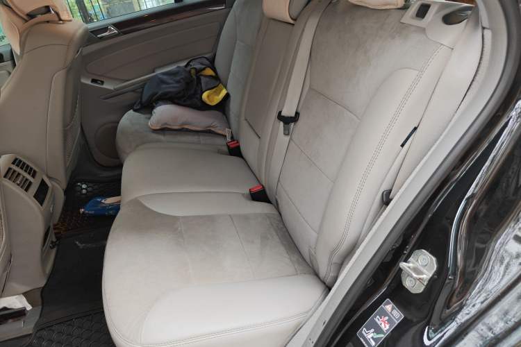 Used Mercedes-Benz M-Class 2010 ML 300 4MATIC