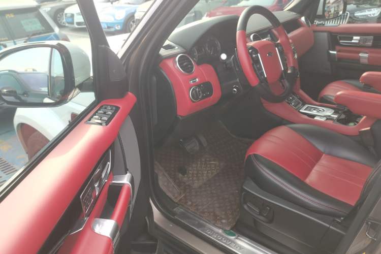 Used Land Rover Discovery 2015 3.0 SC V6 HSE Driver Seat