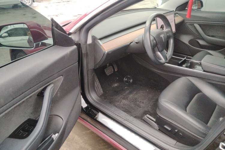 Used Tesla Model 3 2019 Long-Range Rear-Wheel-Drive Version
