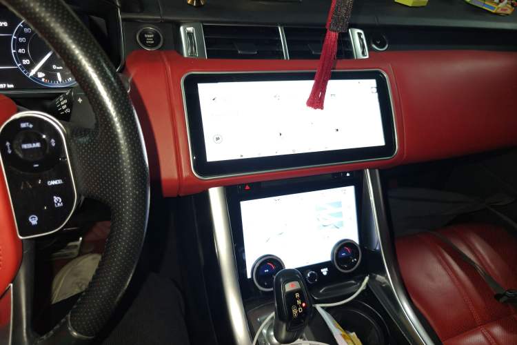 Used Land Rover Range Sport 2016 3.0 SC V6 HSE DYNAMIC Audio And AC Panel