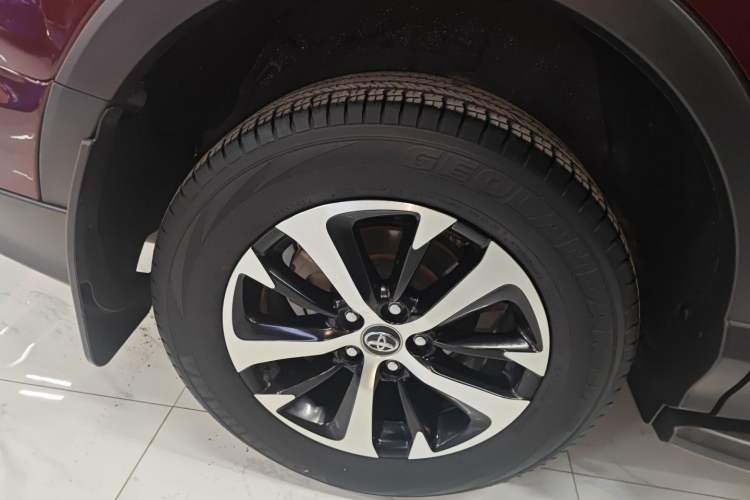 Used Toyota RAV4 2016 2.0L CVT Two-Wheel Drive Comfort Edition China V Standard