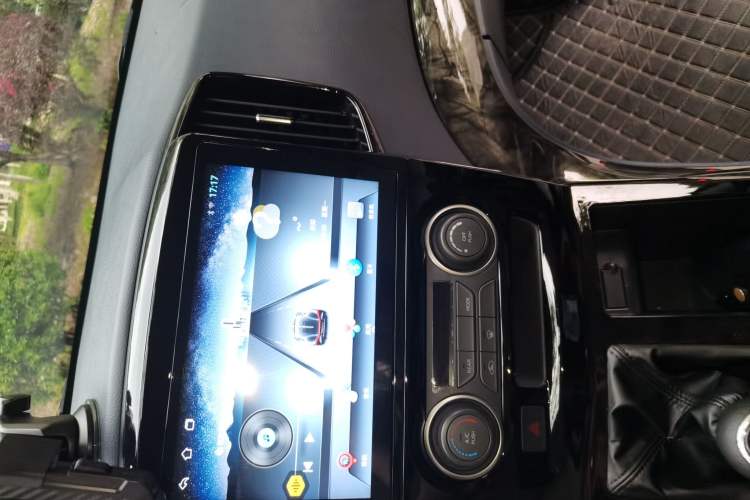 Used FORTHING Lingzhi PLUS 2024 1.5T Manual Luxury 7-Seater
