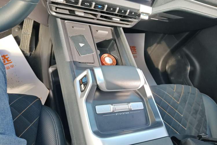 Used Deepal G318 2024 Four-Wheel-Drive Air Suspension Model
