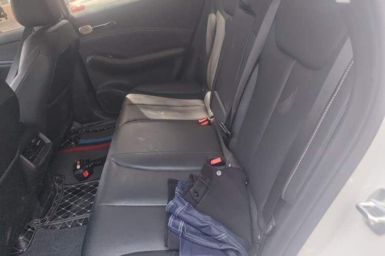 Used Baojun Yunhai 2024 140km Plug-in Hybrid Version Left Rear Seat