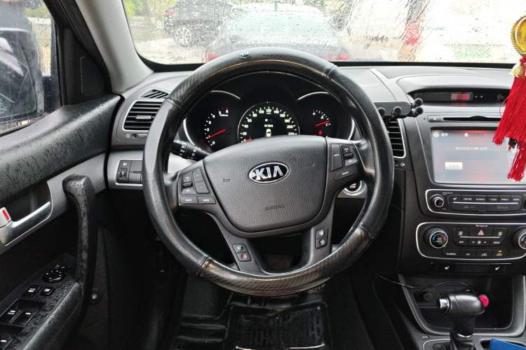 Used Kia Sorento 2013 2.2T 5-Seater Diesel Luxury Edition Steering Wheel