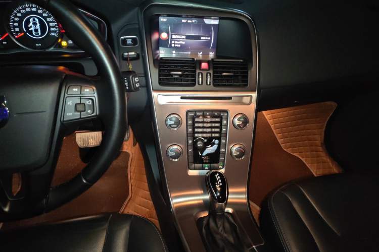 Used Volvo XC60 2017 T5 Smart Upgrade Edition