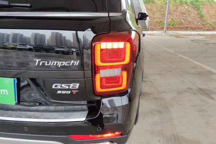 Used GAC Trumpchi GS8 2019 390T Two-Wheel Drive Luxury Smart Connectivity Version (7 Seats) Exterior 3