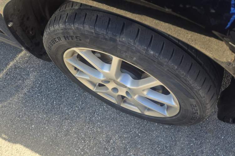 Used Dodge Journey 2013 2.4L Two-Wheel Drive Luxury Version