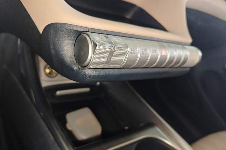 Used BYD Dolphin 2024 Honor Edition 420km Freedom Version Gear Lever