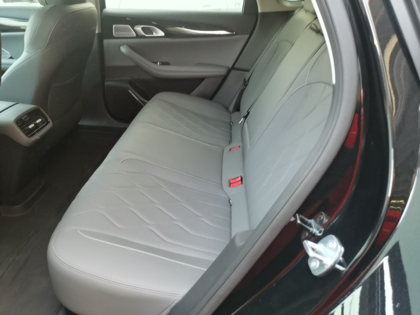 Geely Galaxy A7 2025 Model EM-i 150km Exploration+ Edition — снимка 20