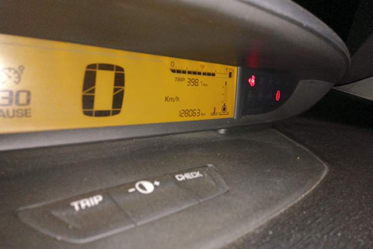 Used Citroen C-Quatre 2011 Hatchback 1.6L Manual Yueya Model
