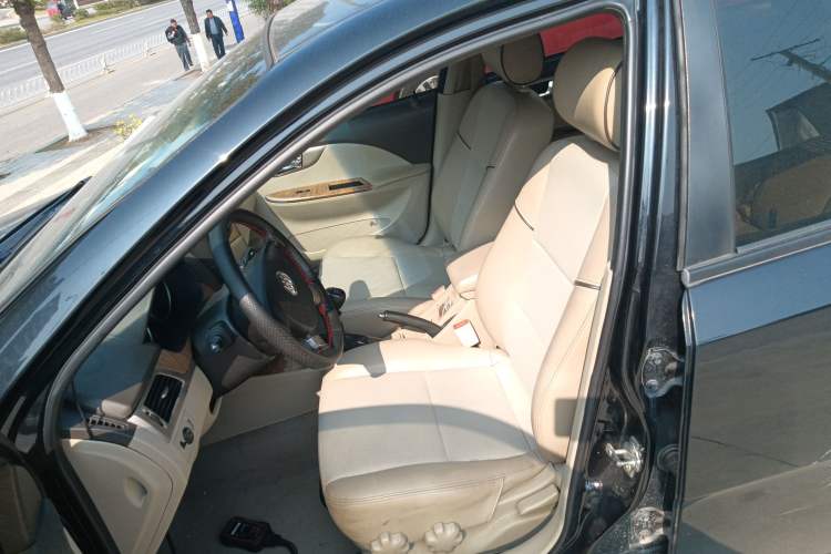 Used Buick Excelle 2015 1.5L Manual Classic Trim