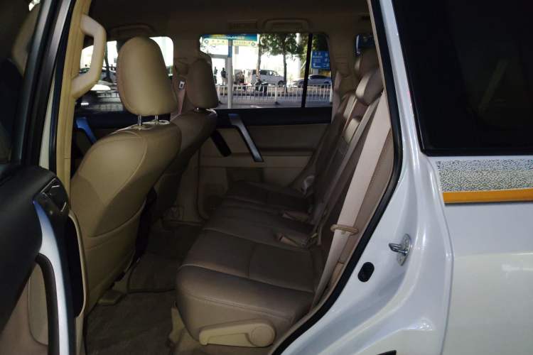 Used Toyota Prado 2015 2.7L TXL Middle East Version Left Rear Seat