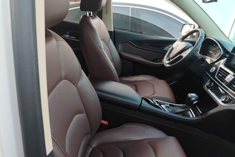 Used Baojun 560 2017 1.5T DCT Prestige Edition
