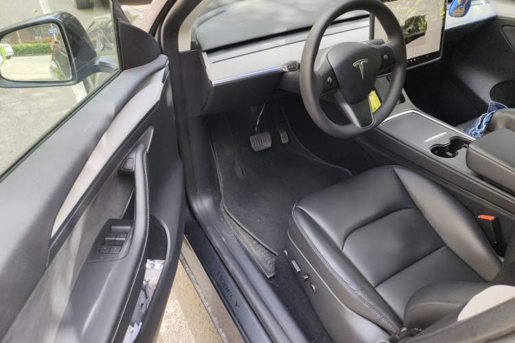 Used Tesla Model Y 2024 Rear-Wheel-Drive Version