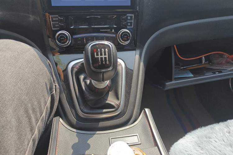 Used Haval H6 2016 Upgraded Model 1.5T Manual Two-Wheel Drive Elite Version