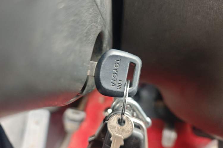 Used Wuling Zhiguang 2010 1.0L New Edition Practical Version with Extended Body L2Y Vehicle Key