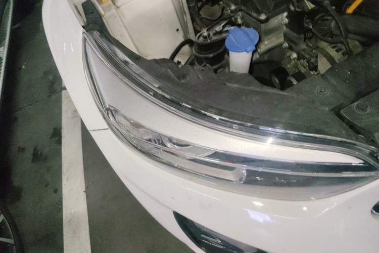 Used Kia kx1 Stonic 2019 1.4L Automatic Fun Edition China VI Right Front Headlight