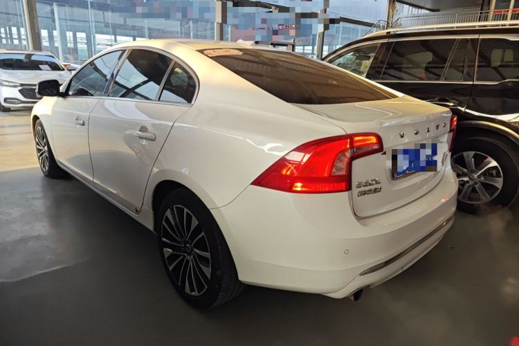 Used Volvo S60 2018 S60L T4 Smart & Ambitious Edition
