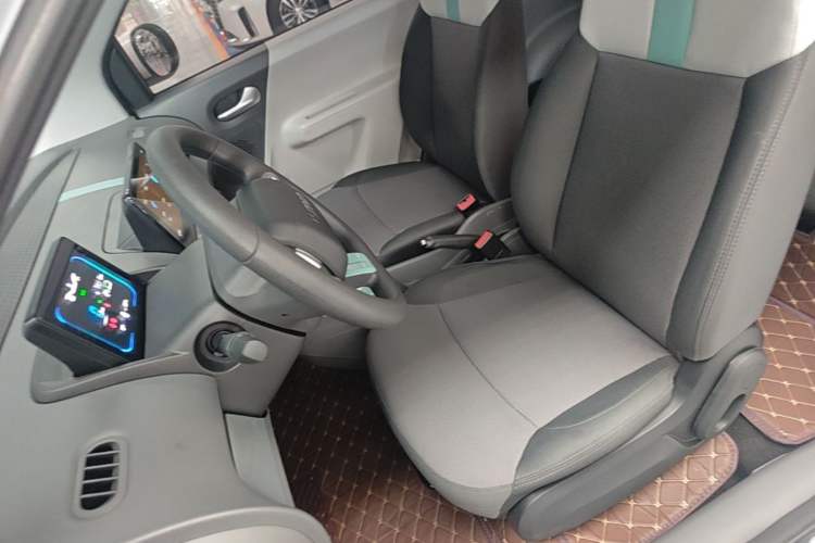 Used CHANGAN NEVO Lumin 2023 301km Honey Dew Edition
