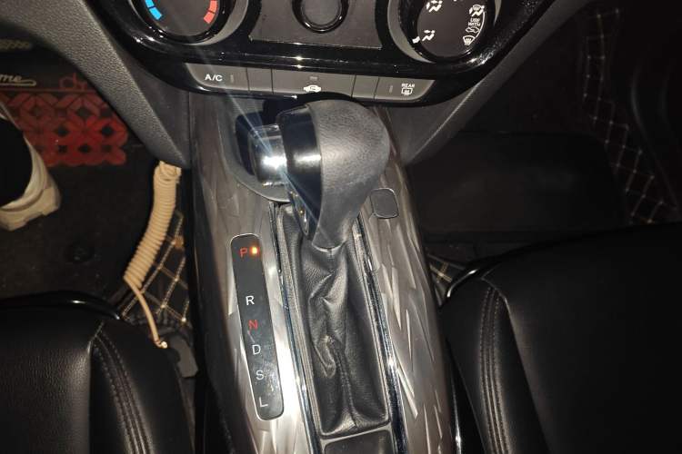 Used Honda XR-V 2021 1.5L CVT Classic Edition Gear Lever