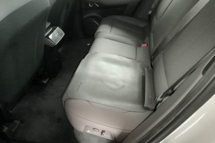 Used Nio ES7 2022 75 kWh Left Rear Seat