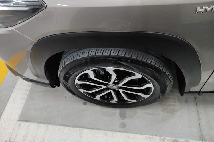 Used Toyota FRONTLANDER 2023 2.0L Smart Electric Hybrid Dual-Engine Deluxe Version
