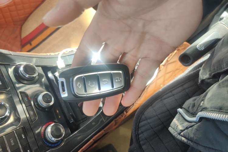 Used Brilliance V5 2012 1.6L Automatic Luxury Version
