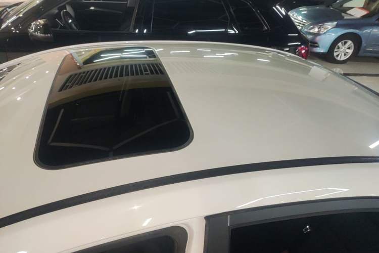 Used Geely Auto Emgrand 2019 Leading Edition 1.5L CVT Upward-Connected Model China VI Standard Roof