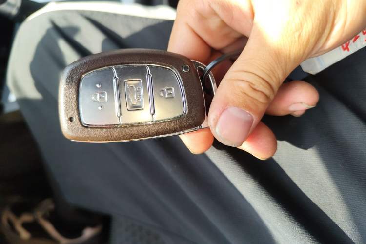 Used Hyundai Elantra (6th Generation / Lingdong) 2016 1.6L Automatic ZhiXuan – Elite Version Vehicle Key