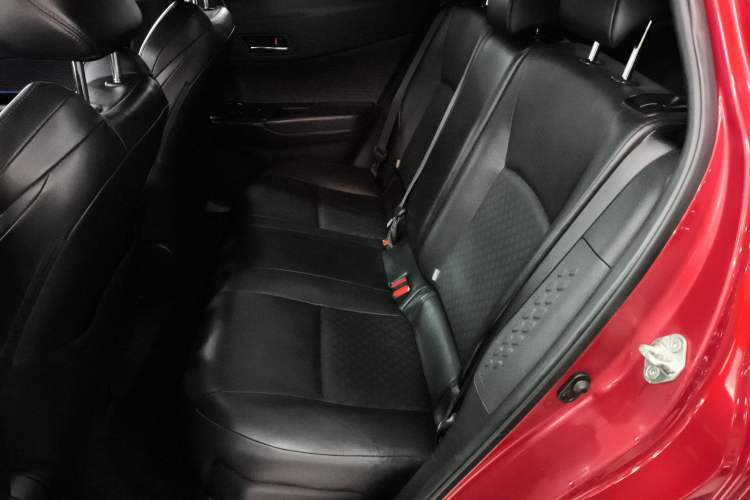 Used Toyota IZOA 2018 2.0L Yichi Version China VI Standard
