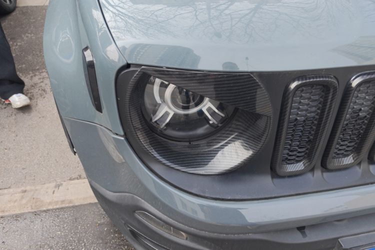 Used Jeep Renegade 2016 1.4T Automatic Jingneng Version+ Right Front Headlight