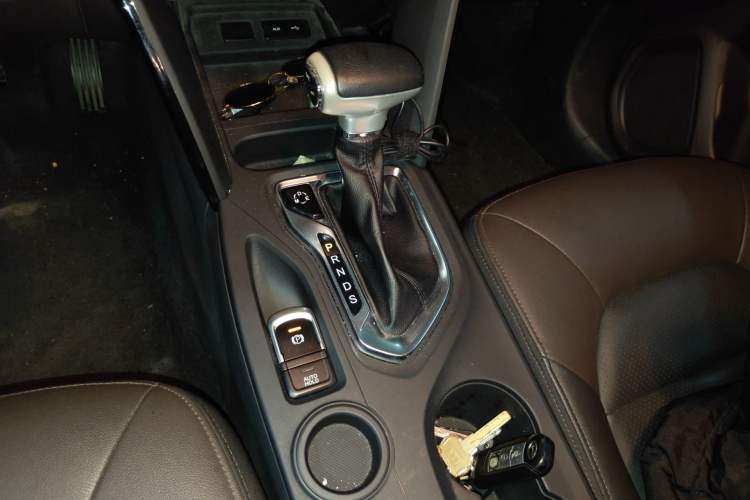 Used GAC Trumpchi GS4 2017 200T G-DCT Two-Wheel Drive Luxury Edition Gear Lever