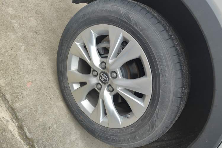 Used Toyota IZOA 2021 2.0L Enjoy Edition
