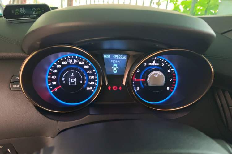 Used Hyundai Genesis Coupe 2012 2.0T Automatic Luxury Edition Instrument Cluster