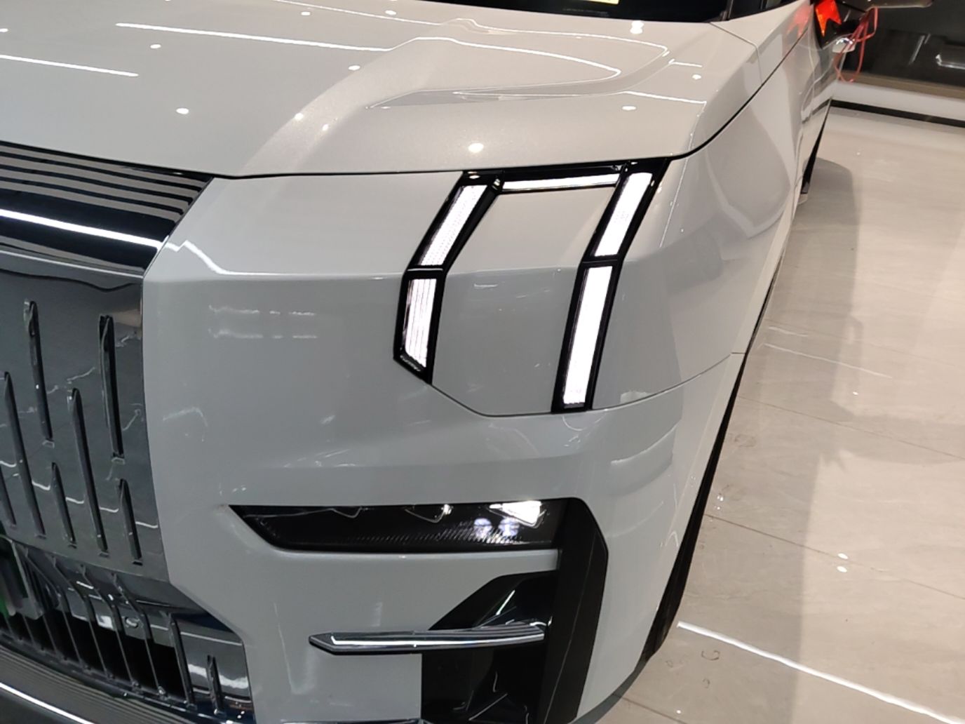 Zeekr 009 2024 Six-Seat Executive Version 4WD 108 kWh — снимка 8