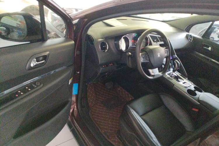 Used Peugeot 3008 2016 2.0L Automatic Classic Edition
