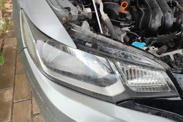 Used Honda Fit 2014 1.5L LX CVT Comfort Model Right Front Headlight