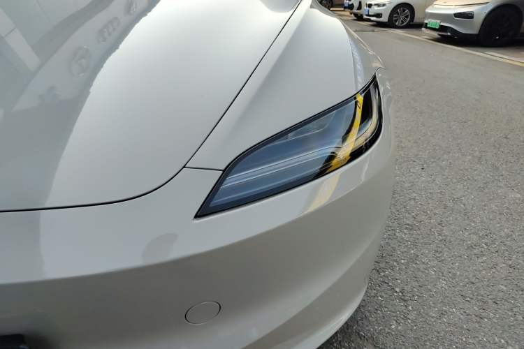 Used Tesla Model 3 2023 Long-Range All-Wheel-Drive Version